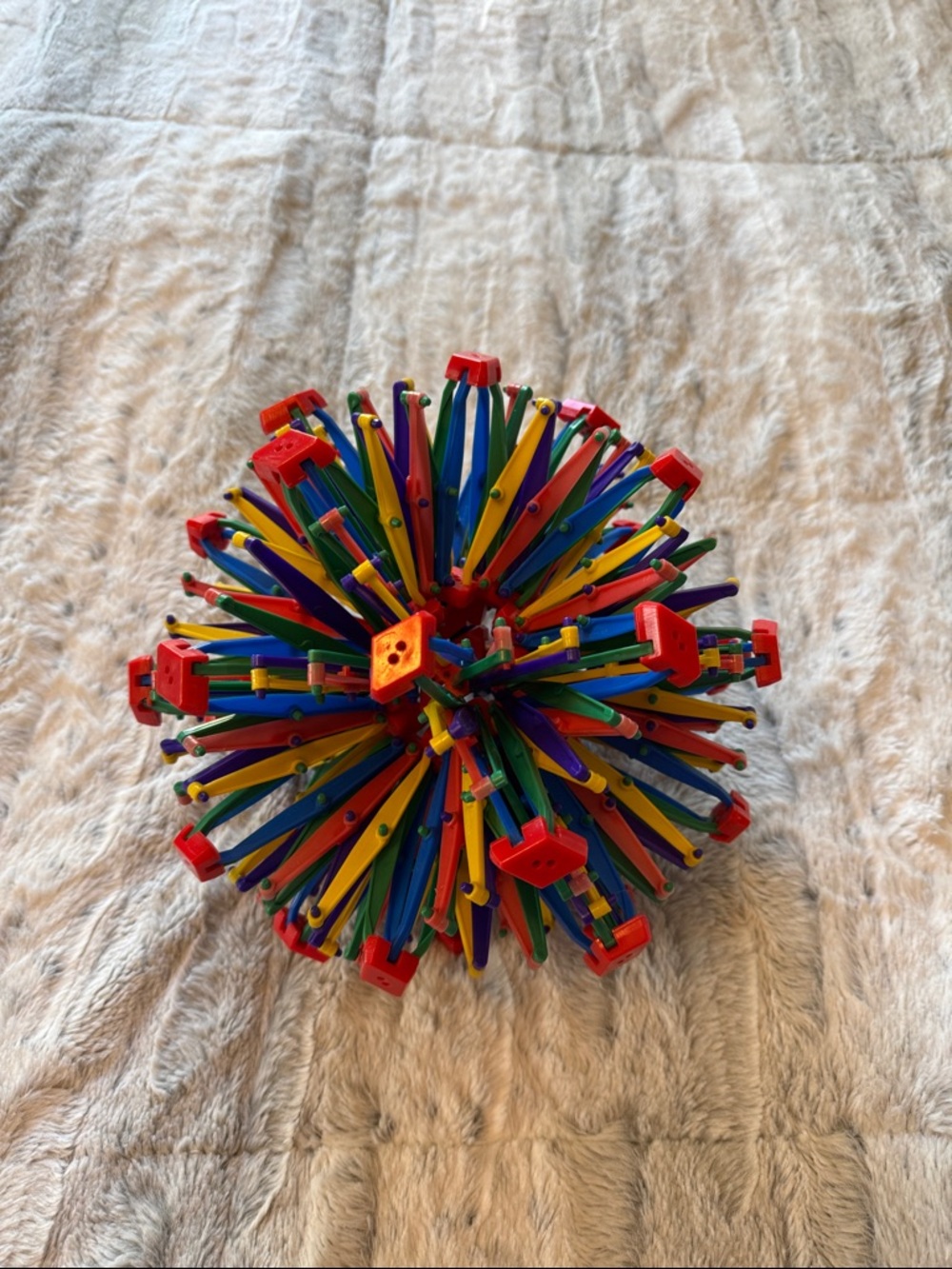 Original Hoberman Sphere Toy - Multicolor Rainbow